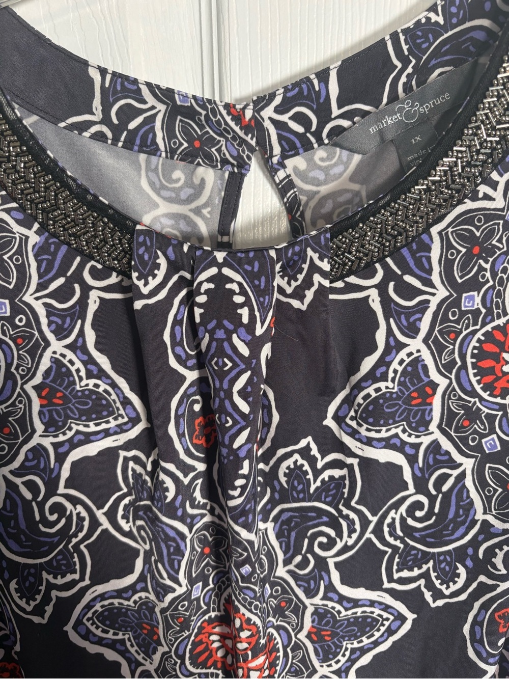 Market & Spruce Navy, Red & White Paisley-Style Sleeveless Top  Size 1X - Picture 5 of 11